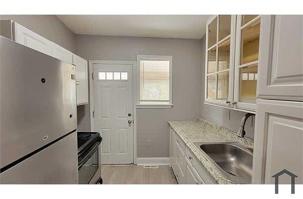 1900 Griffis Avenue – photo 1