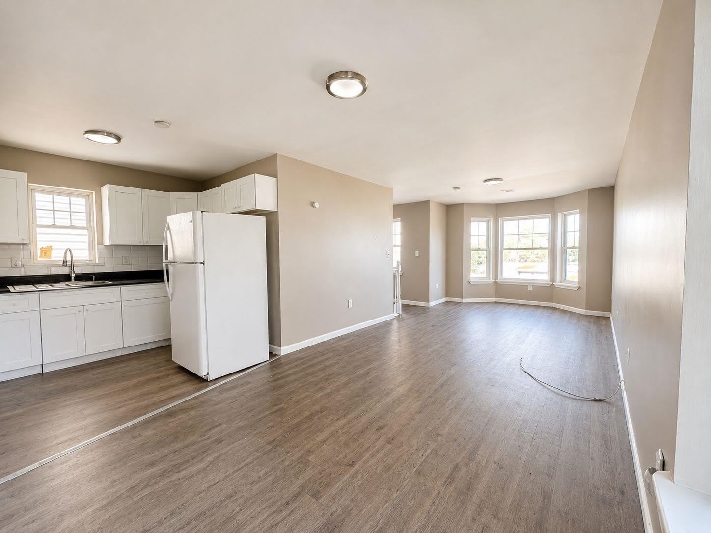 242 GRAHAM AVE – photo 1