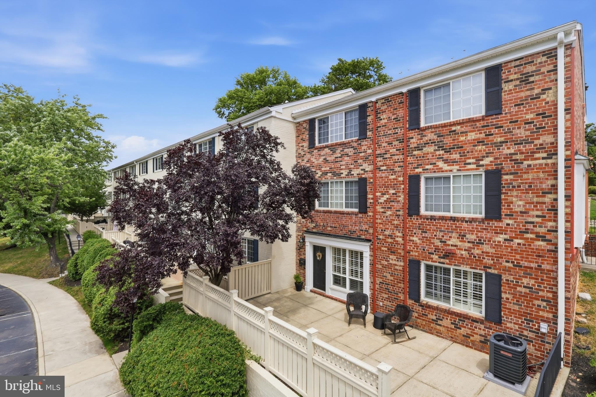 1421 A Van Dorn – photo 1