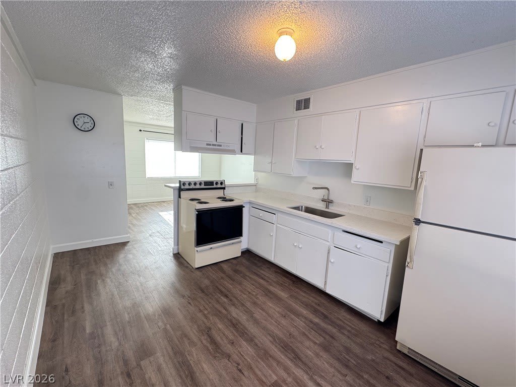 206 Kola Street – photo 1
