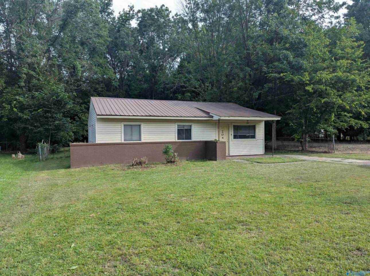 204 Carolyn Lane – photo 1 of 54