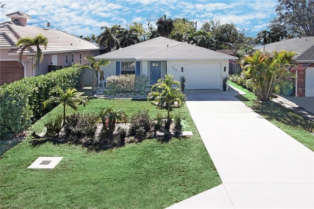 768 96th Ave N – photo 1