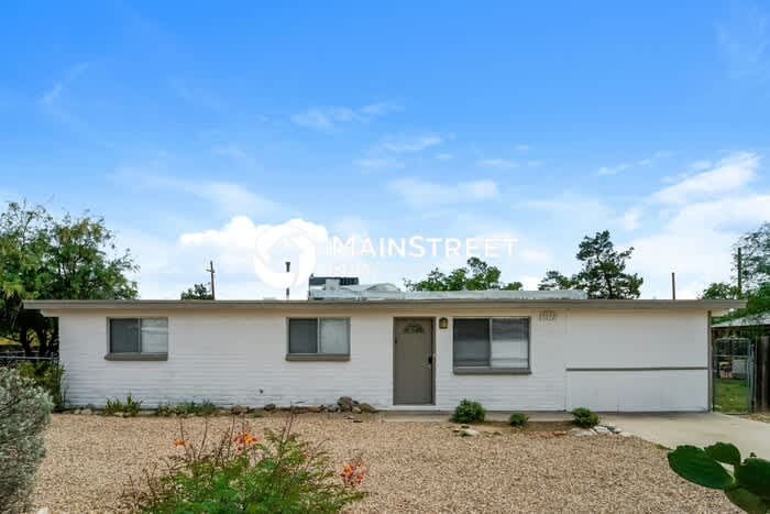 3232 East Stallion Lane – photo 1 of 16