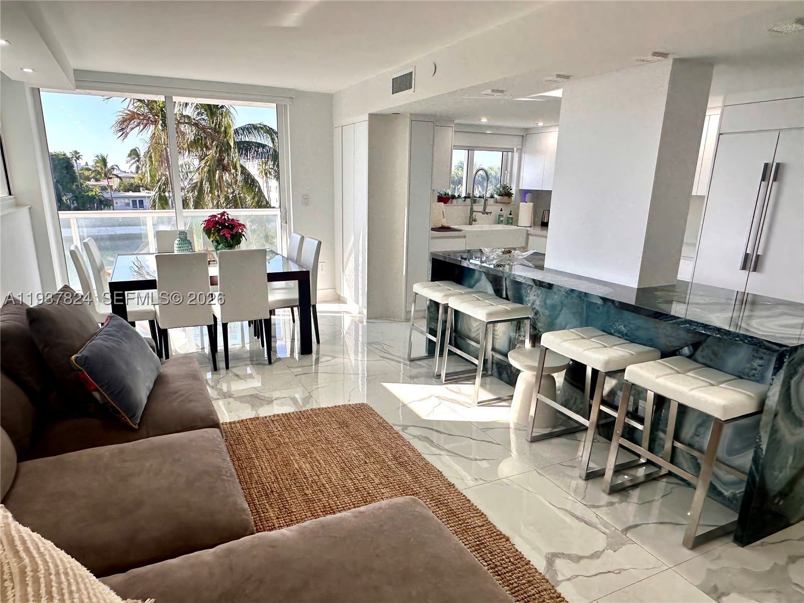 2457 Collins Ave – photo 1