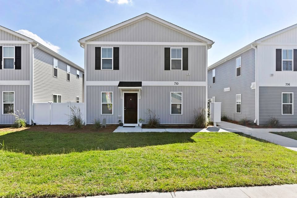 718 Taylor St A – photo 1