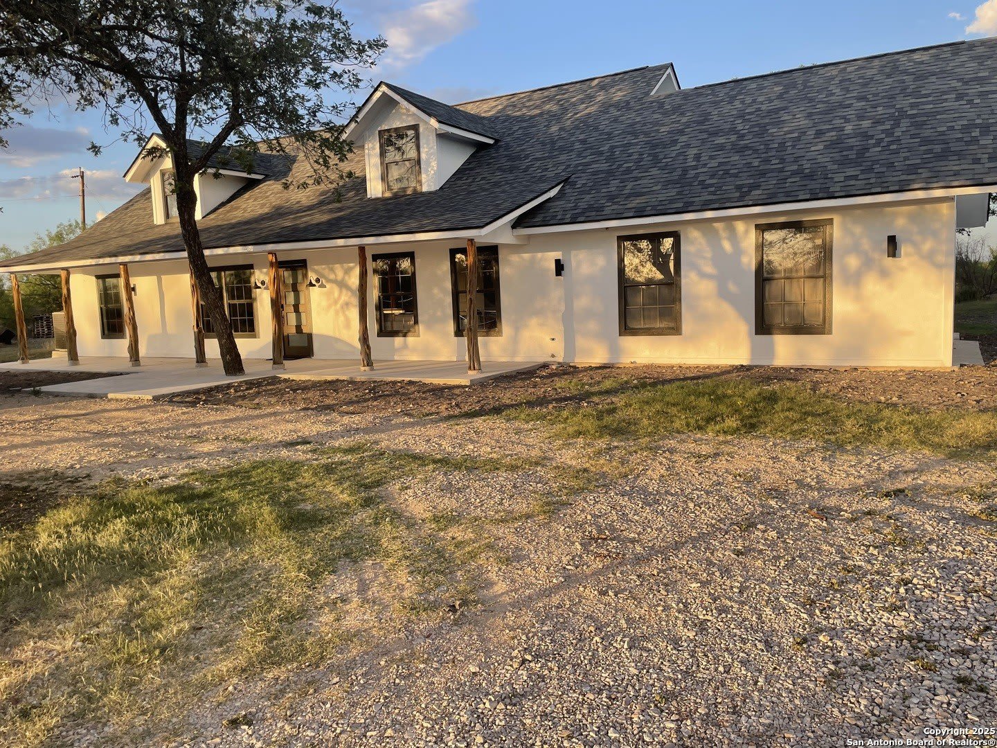 210 County Road 4643 – photo 1