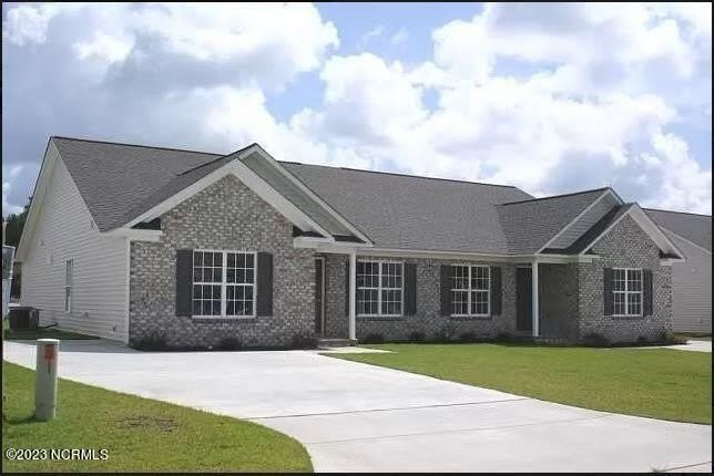 2532 Saddleback Drive – photo 1 of 17