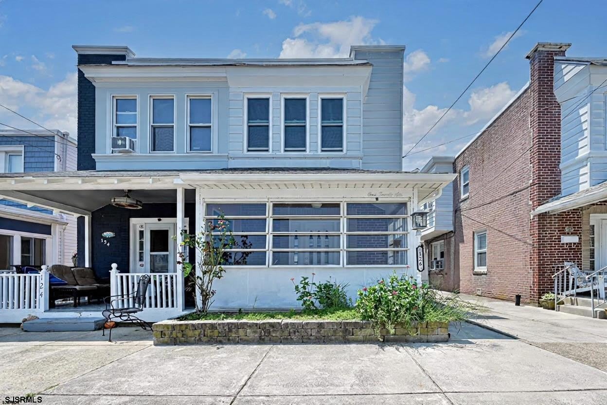 126 N Harvard Ave – photo 1