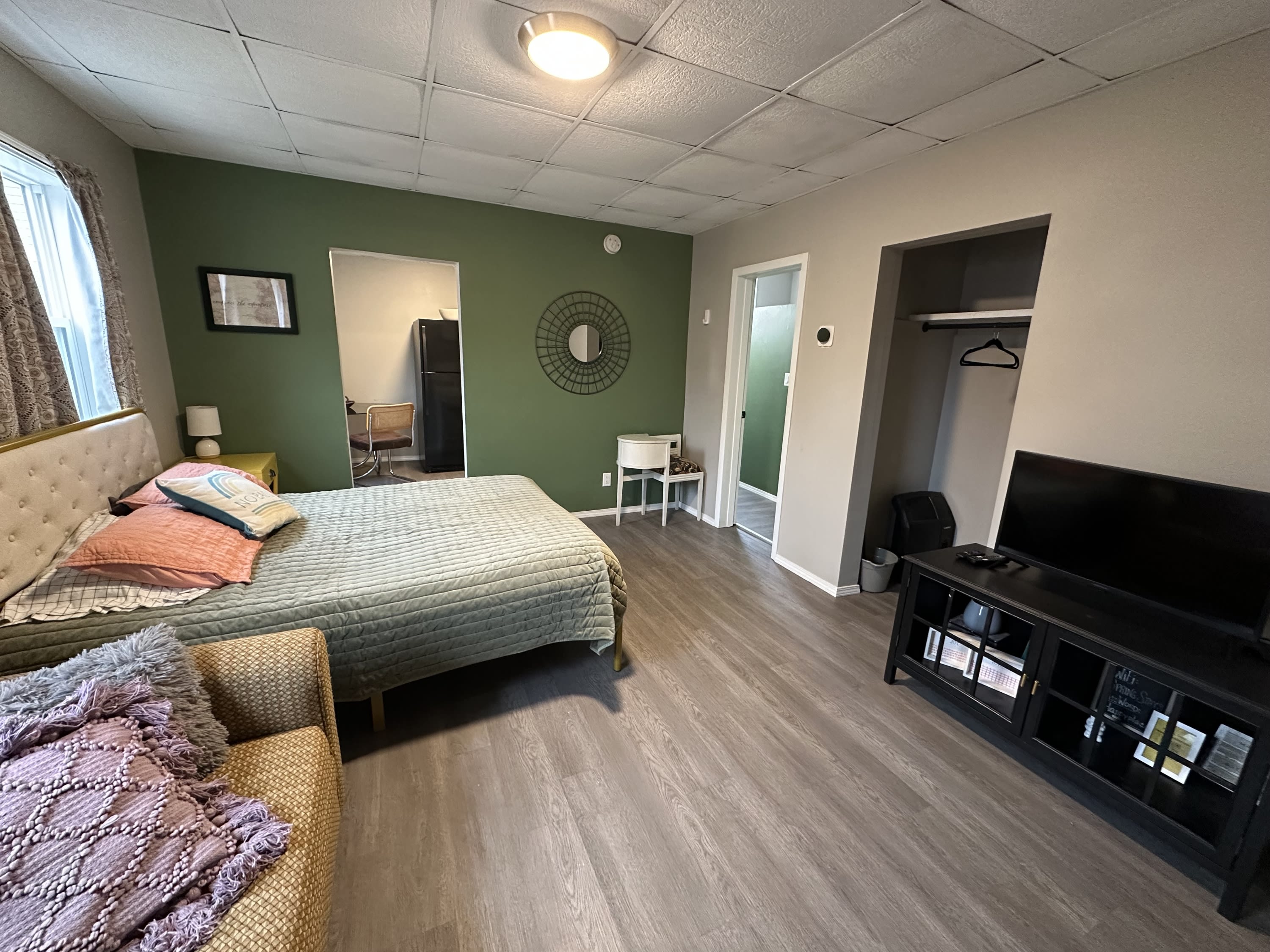 302 N Spring Ave 2 – photo 1