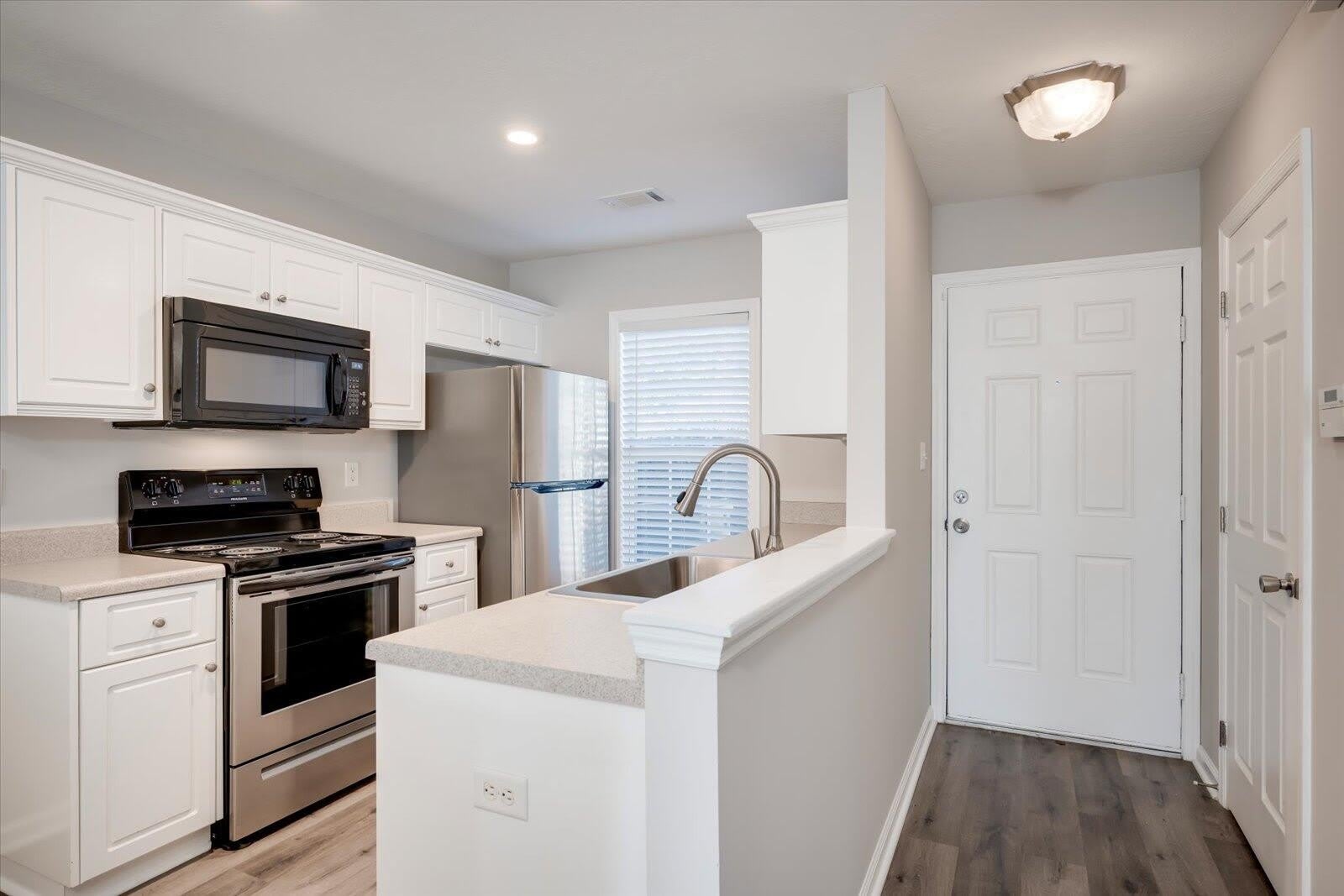 1216 Longpoint Drive – photo 1