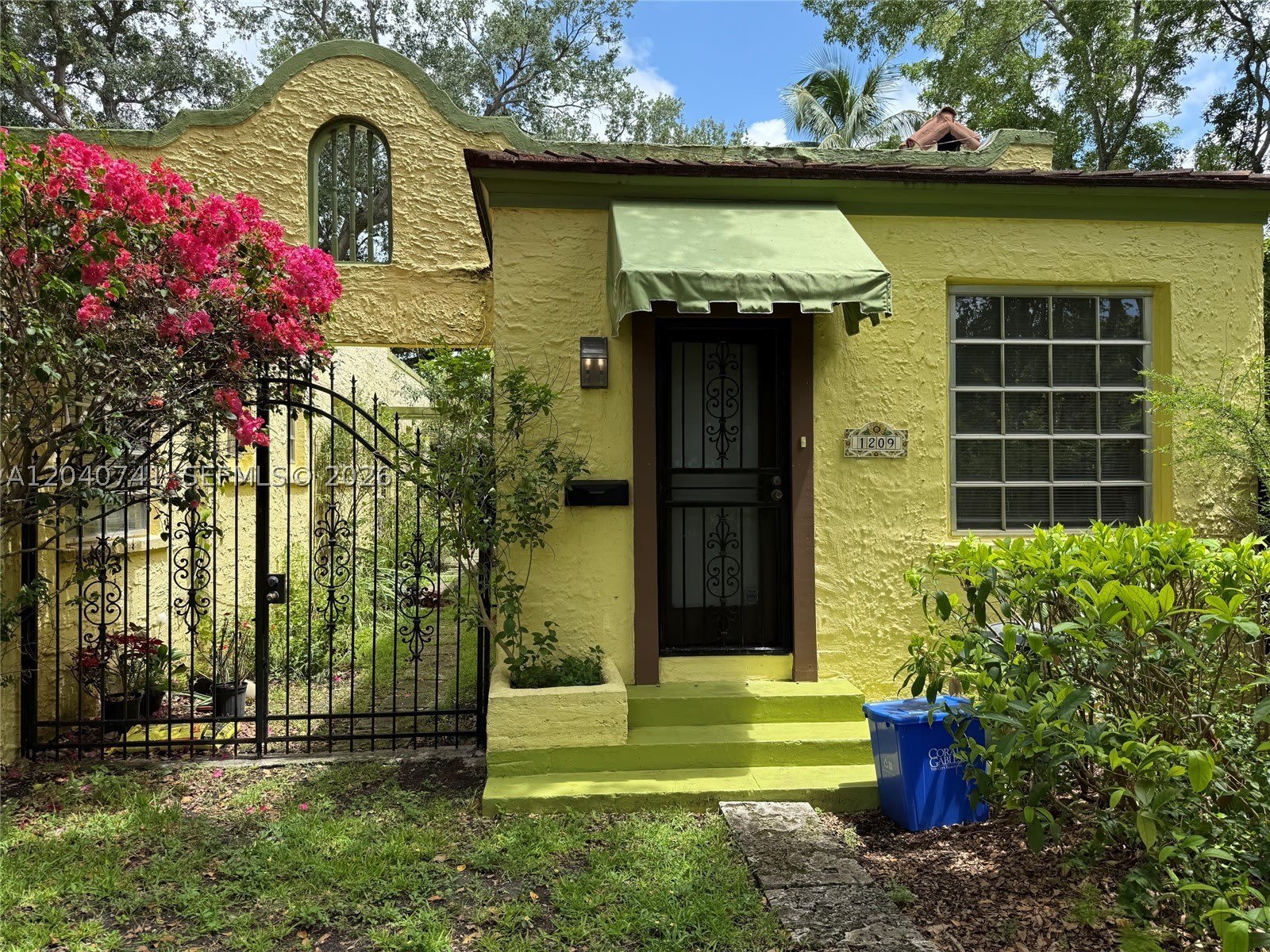 1209 Aguila Ave – photo 1