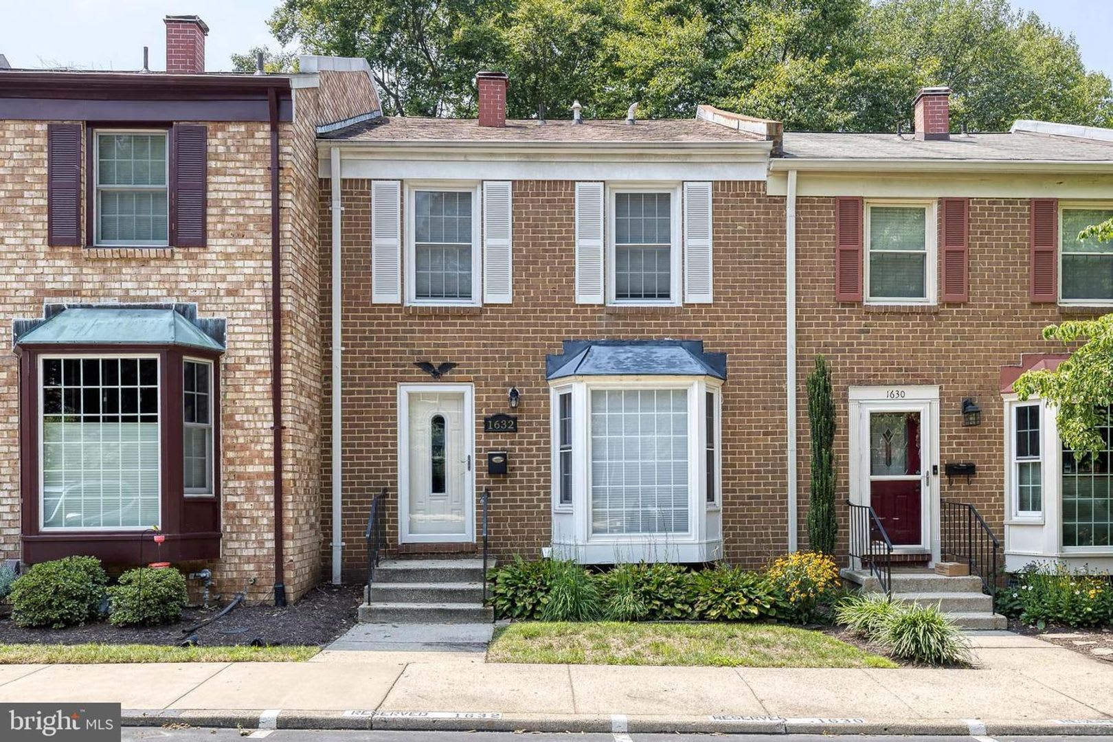 Welcome To This Beautifully Renovated 3 Bedroom 2 Full And 2 Half Bath Home Ideally Located In Crofton S Sought After Triangle – photo 1 of 64