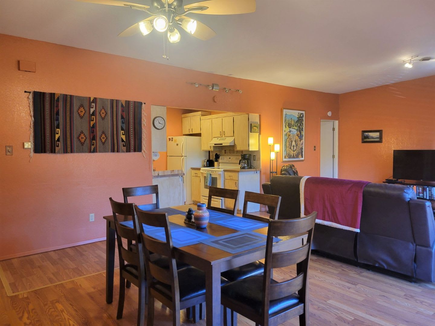 ALL BILLS PAID!! Flexible Lease Terms! Fully Furnished Condo in Alto – photo 1 of 25
