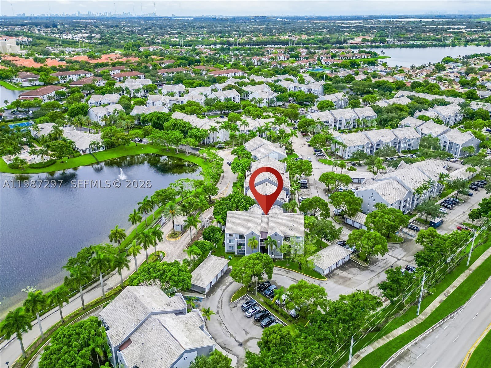 11185 SW 6th St – photo 1