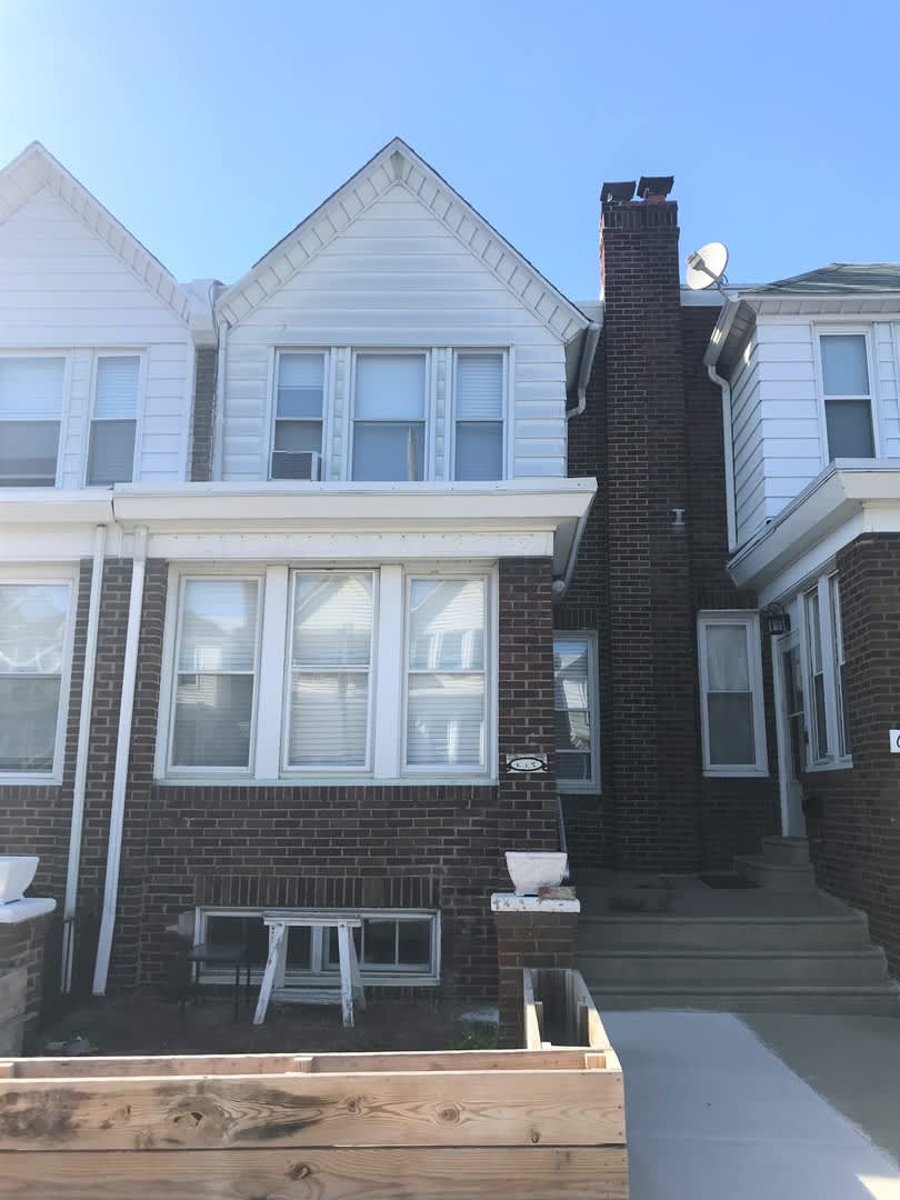 Stunning 3-Bedroom Townhome in Manayunk! Available mid-August! – photo 1