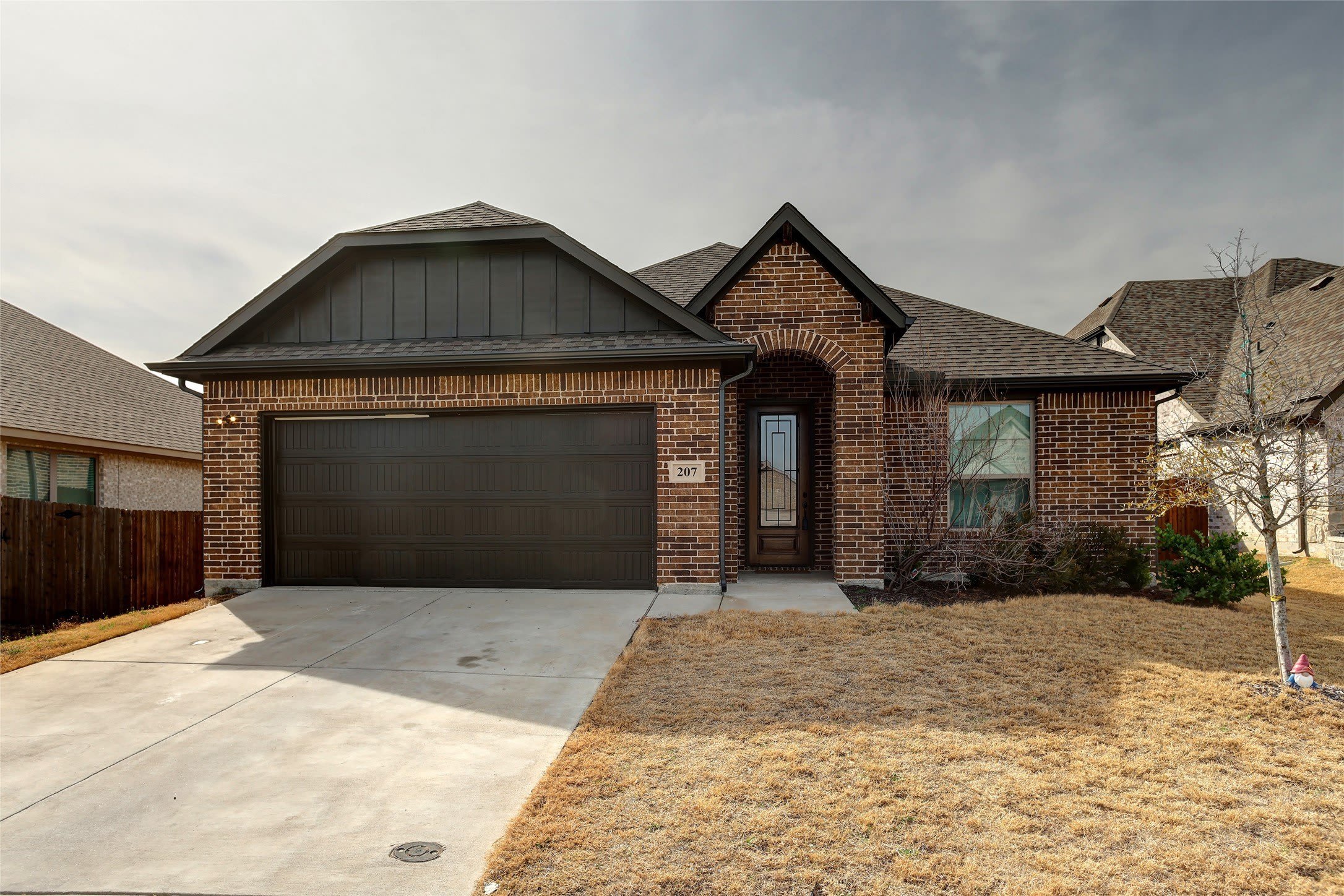 207 Michael Drive – photo 1