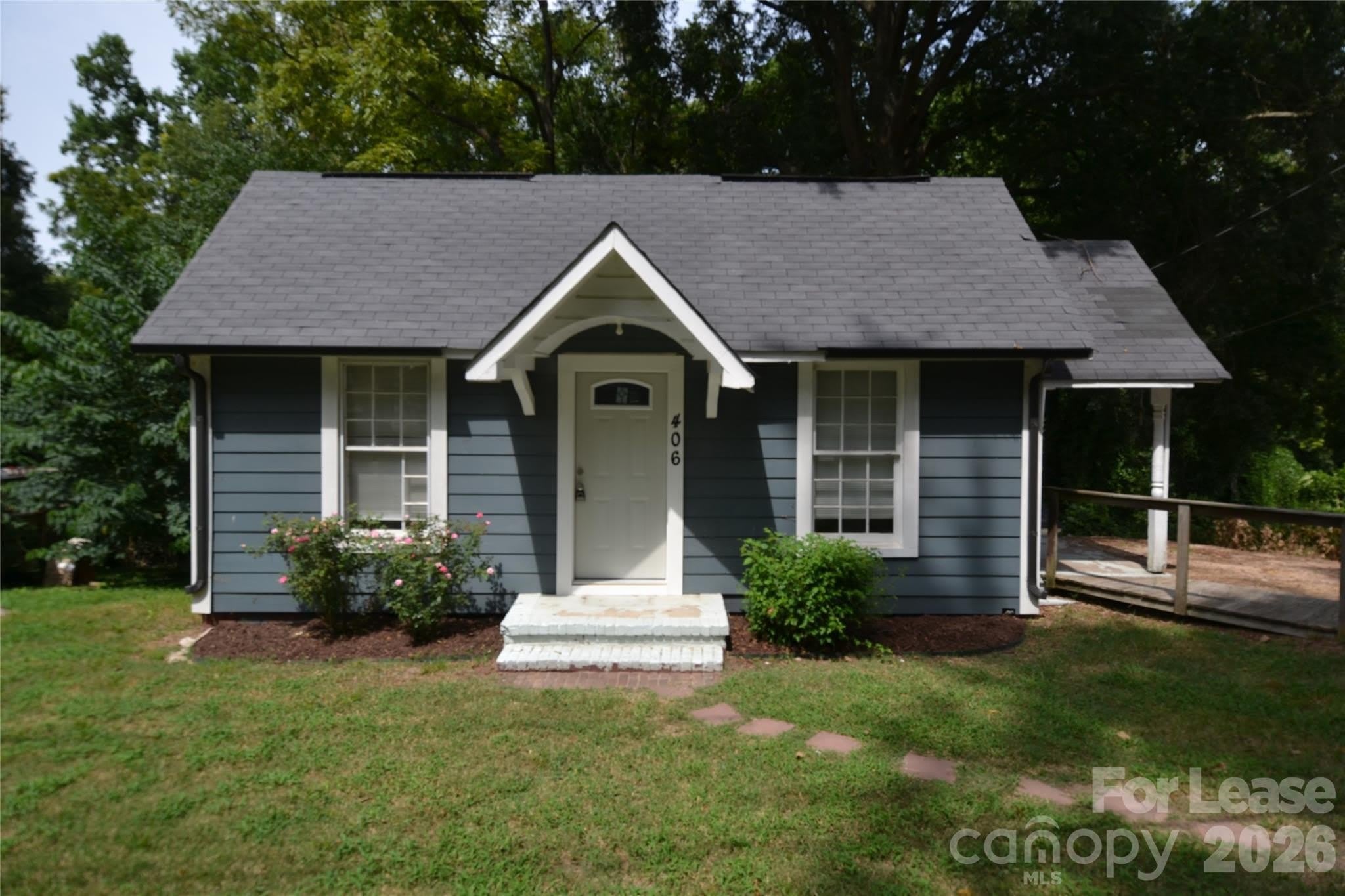 406 W 9th Street – photo 1