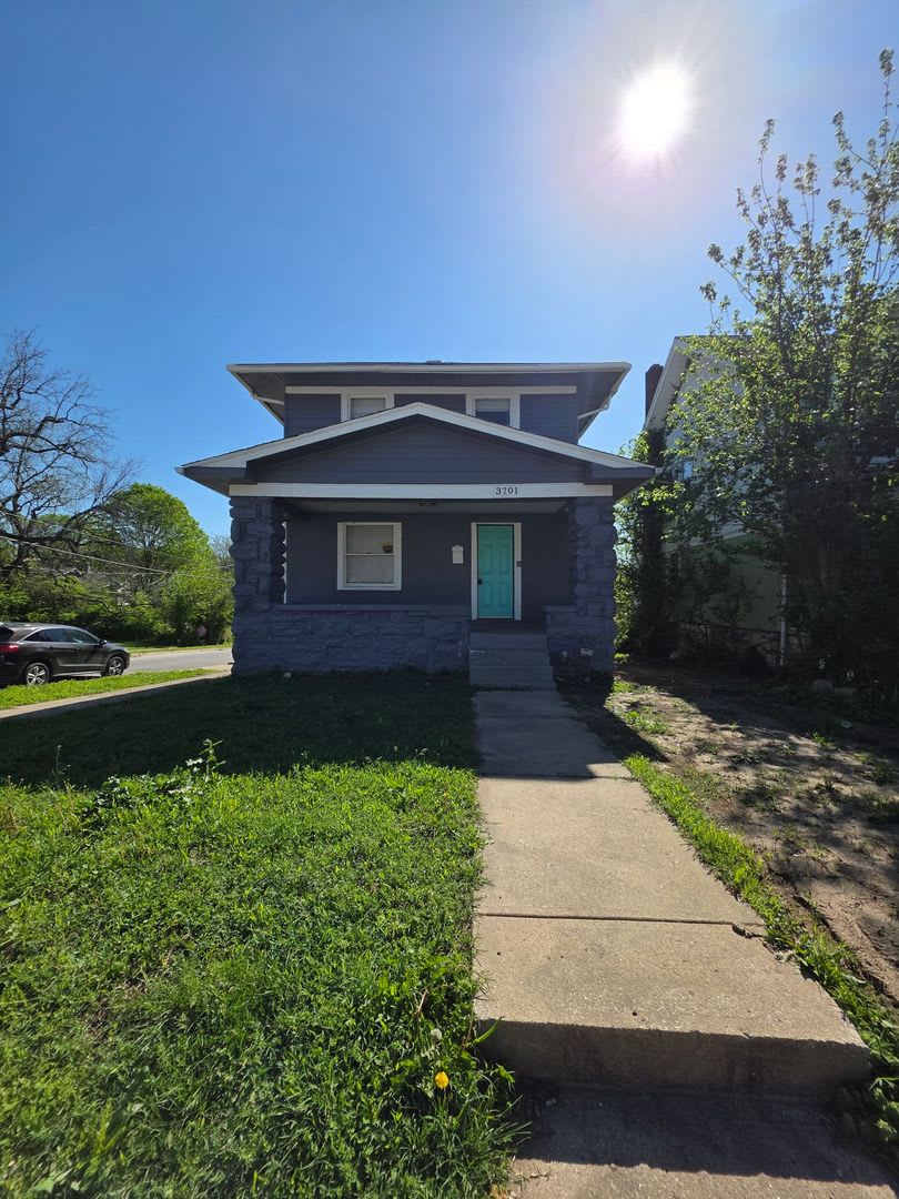 Charming 4 Bedroom, 2 Bath Home with Character & Space – photo 1