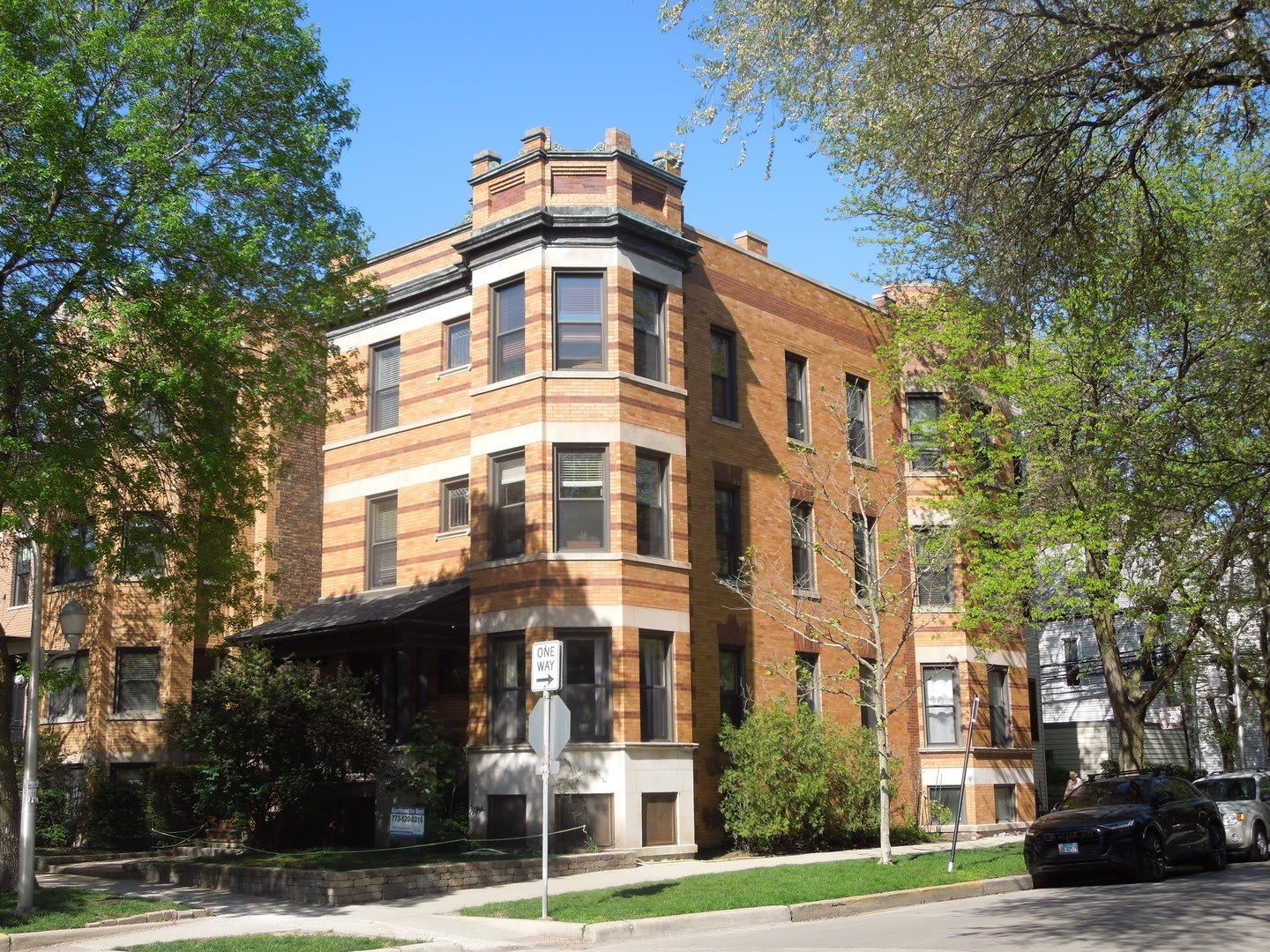 3501 N JANSSEN Avenue – photo 1