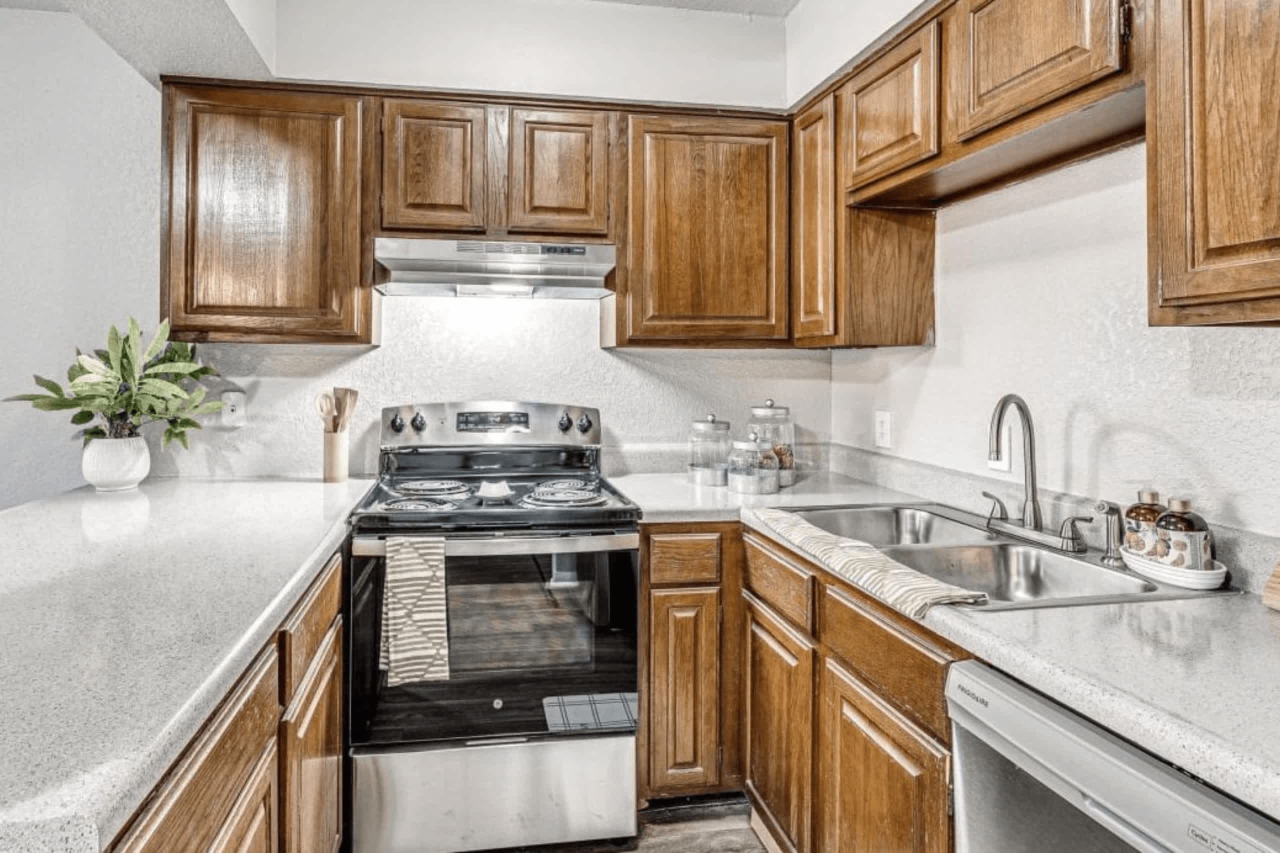 Diamond Ridge Apartments – photo 1