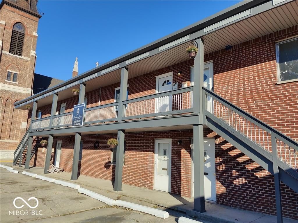 106 W Broadway Street – photo 1 of 13