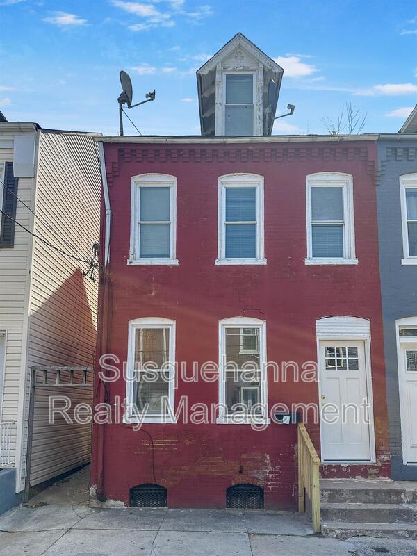 537 Woodward Street – photo 1