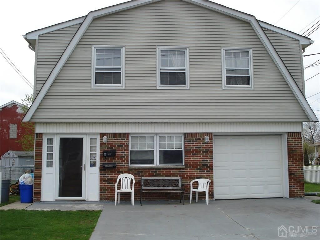 39 Spruce Street – photo 1 of 9