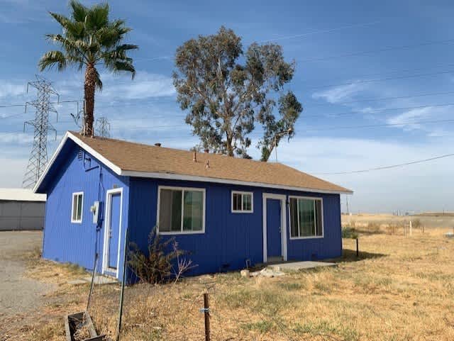 Two Bedroom Country Cottage Available In Tracy – photo 1 of 250