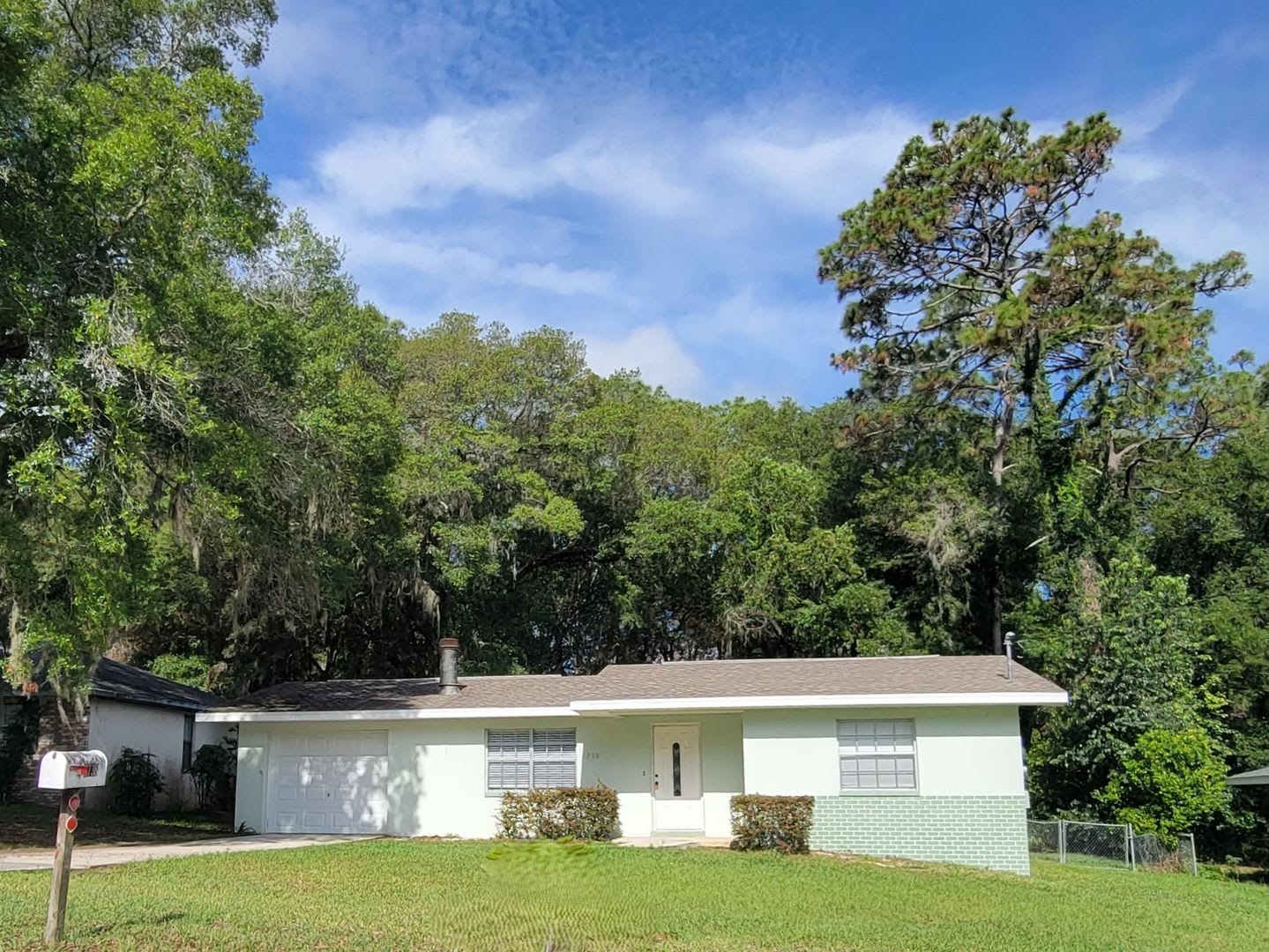 Gorgeous 3/2/1 Near Downtown Inverness!!! – photo 1 of 12