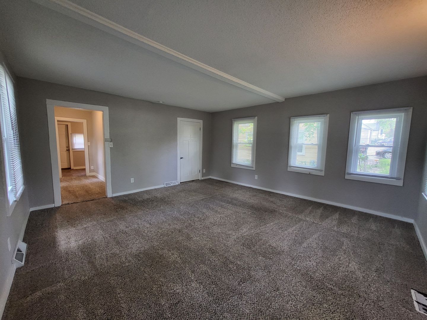 1 Bedroom home with garage! – photo 1