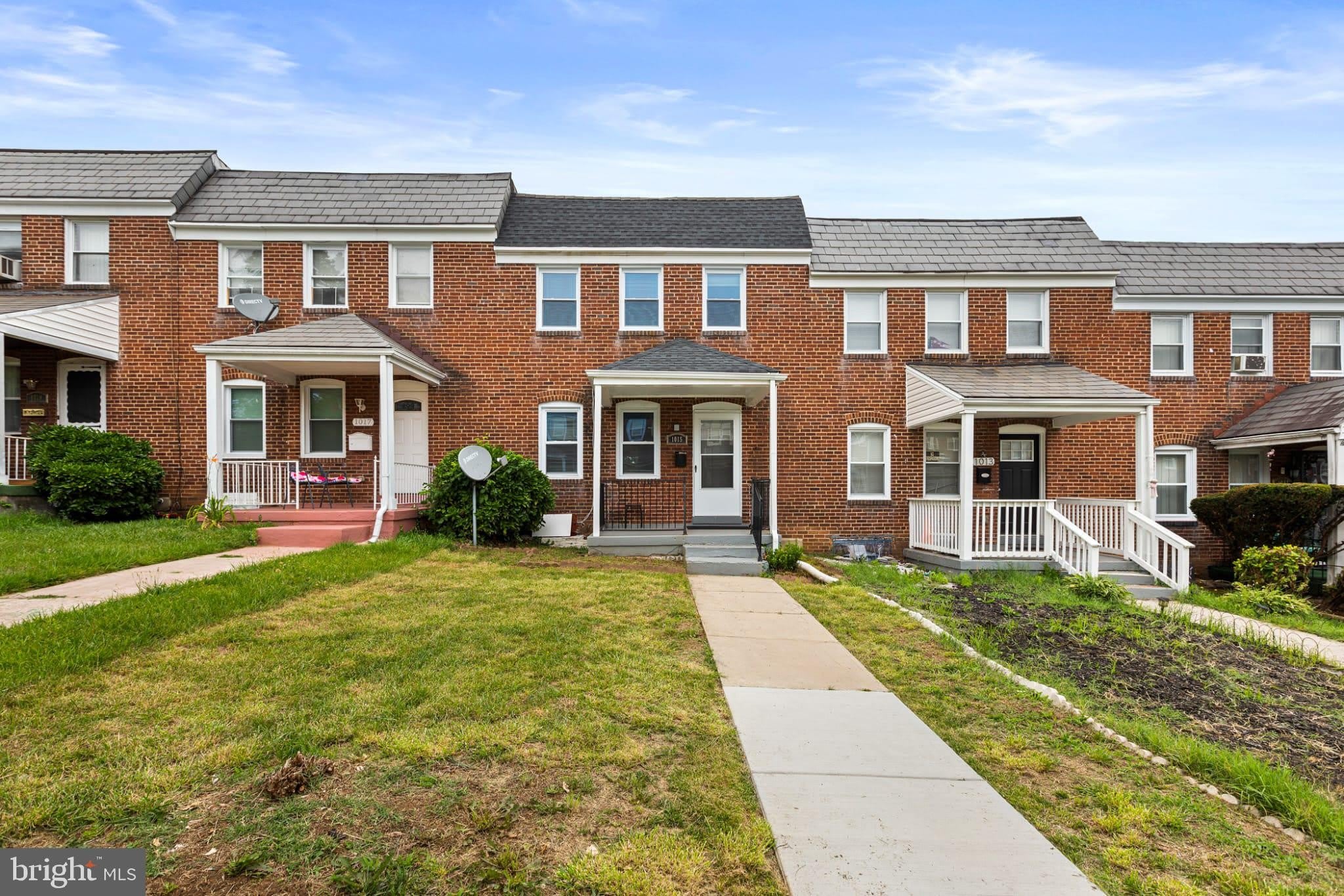 1015 LYNDHURST Street – photo 1