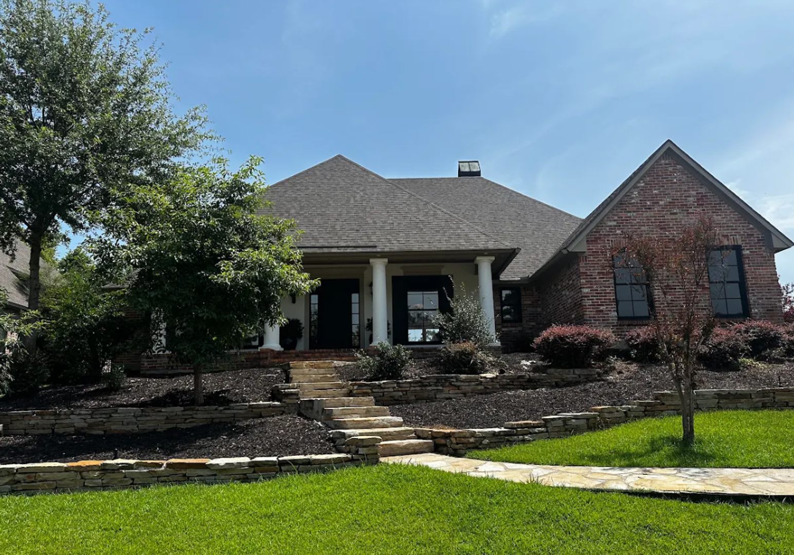 Gorgeous 4 bedroom, 3 Bathroom Home in Lakeside on Long Lake – photo 1
