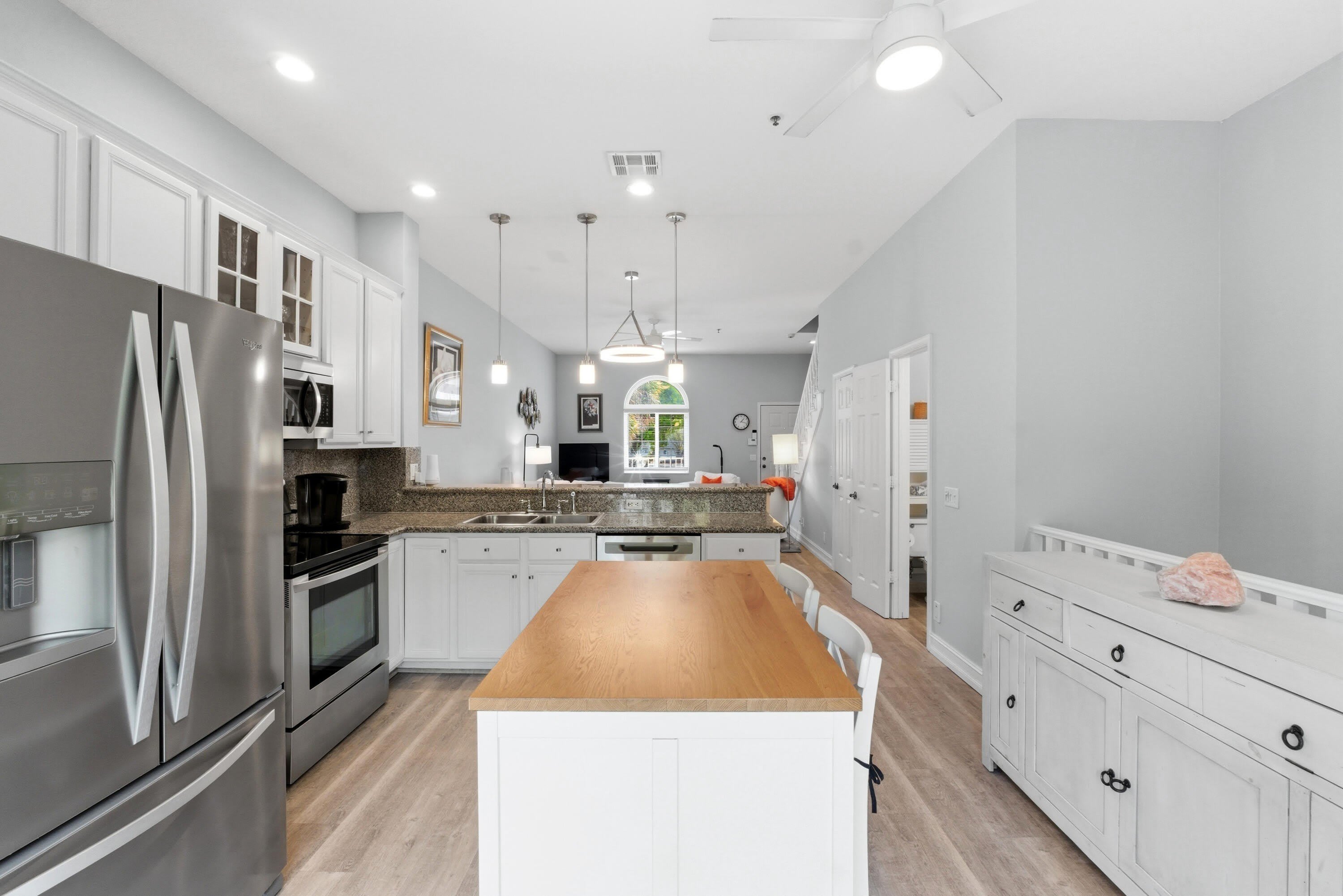 2445 NE 14th Street – photo 1