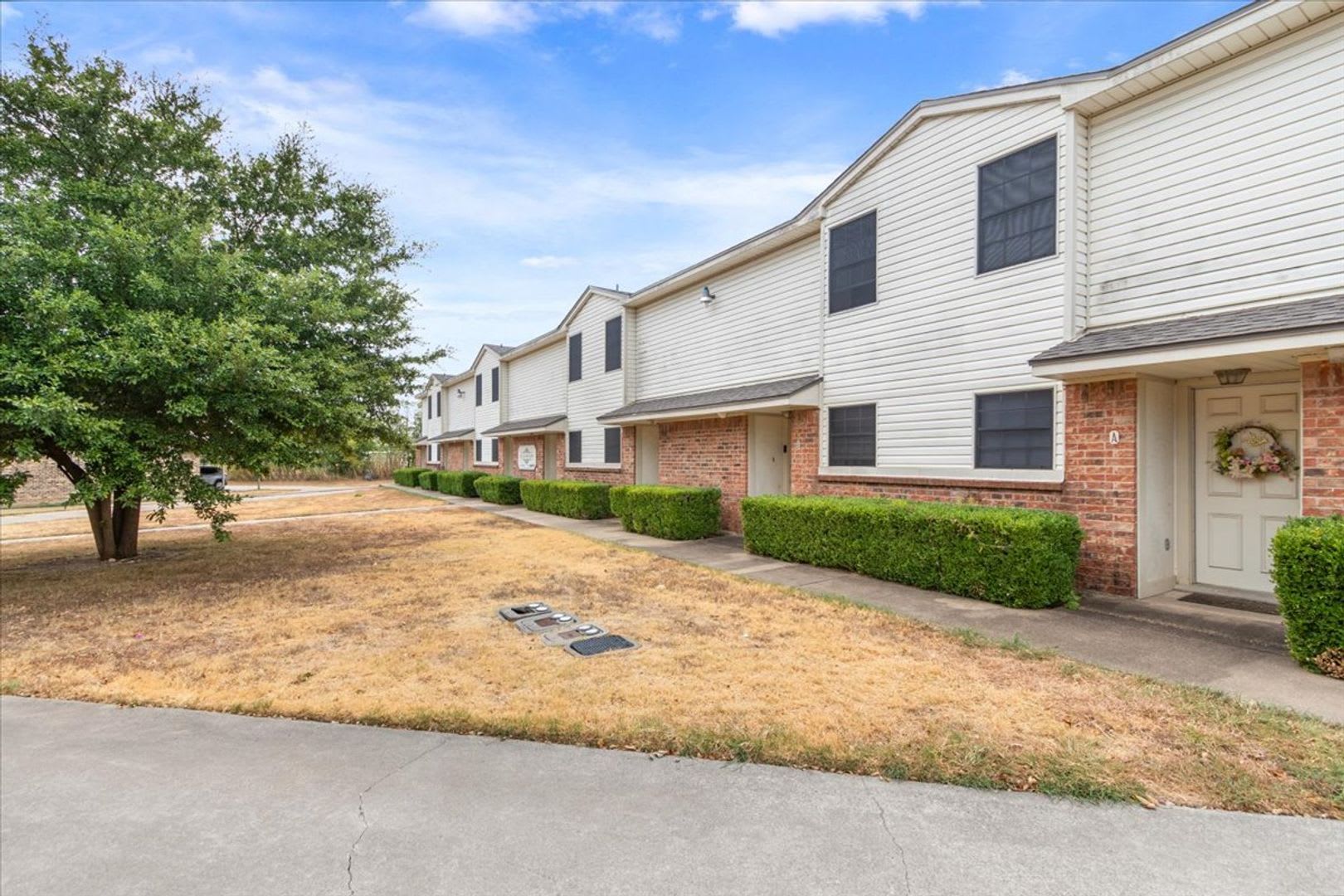 Townhome *Leasing Special Available* – photo 1 of 10