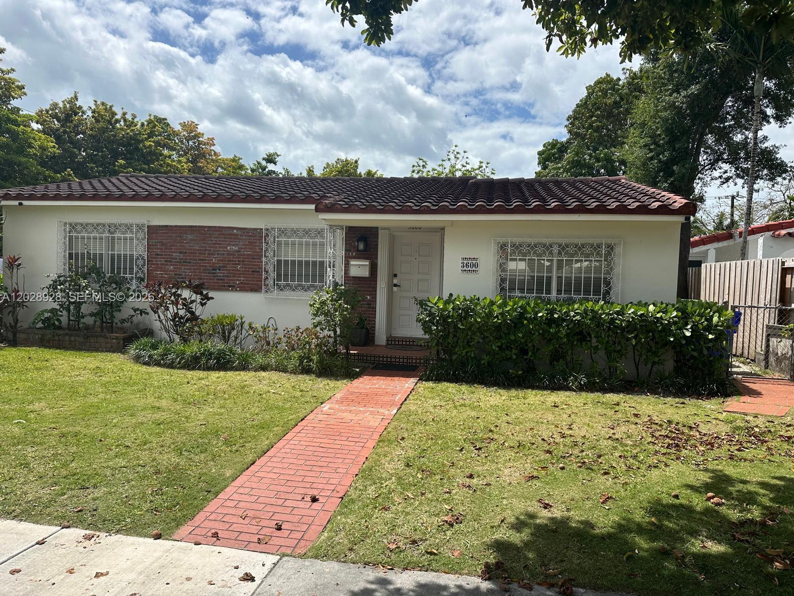 3600 Southwest 26th Street – photo 1