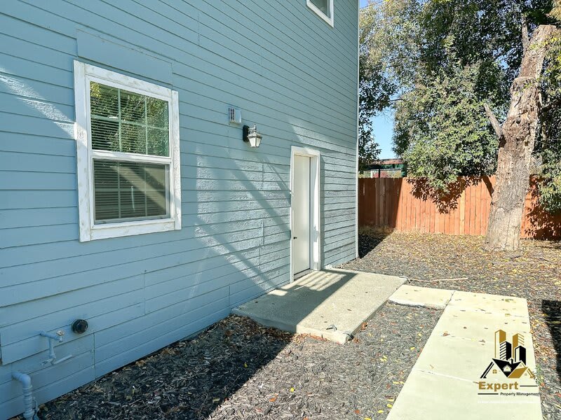 3617 6th Ave – photo 1 of 10