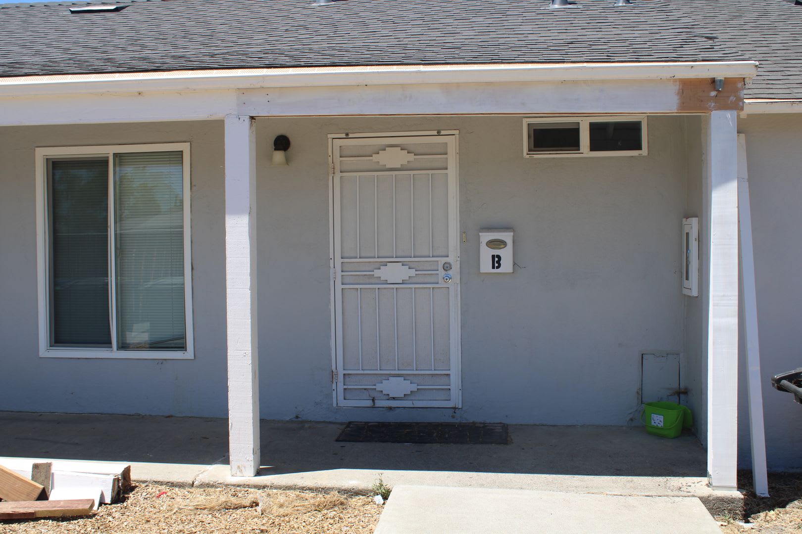 Two Bedroom plus BONUS Room in Pittsburg Single Story Four-plex- OPTIONAL DETACHED GARAGE AVAILABLE! – photo 1 of 19