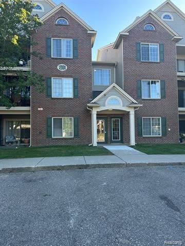12101 PINEHURST Lane – photo 1 of 25