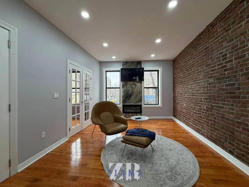 671 Flatbush Avenue – photo 1
