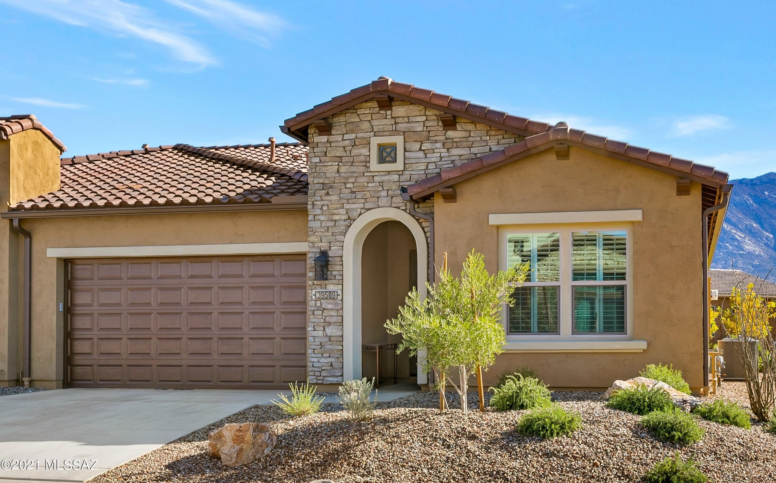 39589 S Summerwood Drive – photo 1 of 49