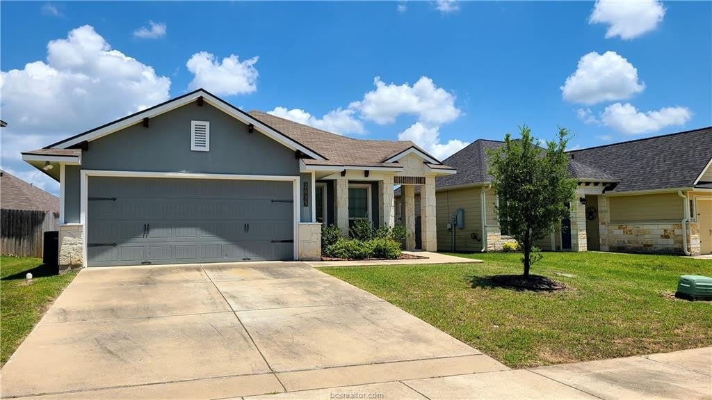 2015 Stubbs Drive – photo 1 of 113