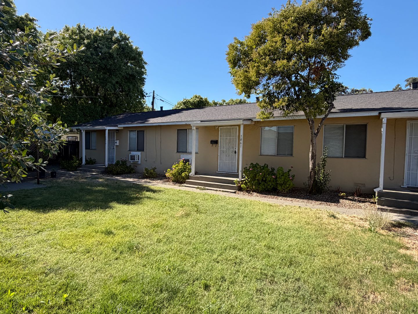 AVAILABLE NOW !!!! VACAVILLE-E. MONTE VISTA AVE.1 bed/1 bath apartment home! – photo 1 of 25