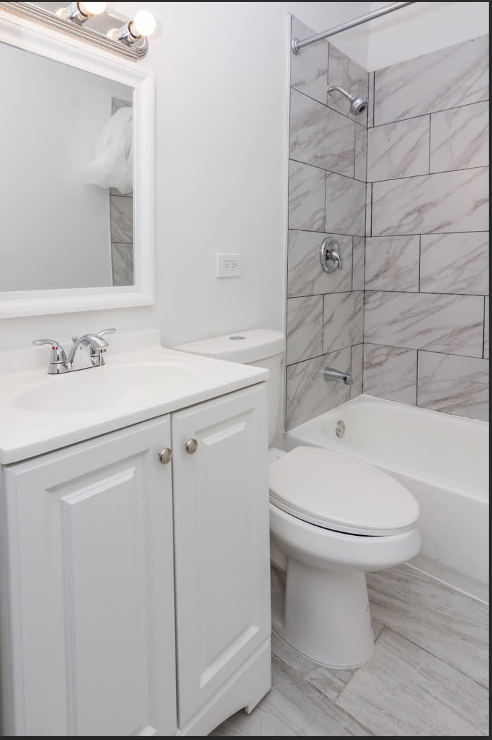 4202 West Washington Blvd. – photo 1