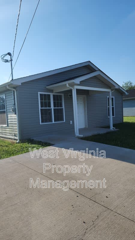 760 Circleview Dr – photo 1 of 7