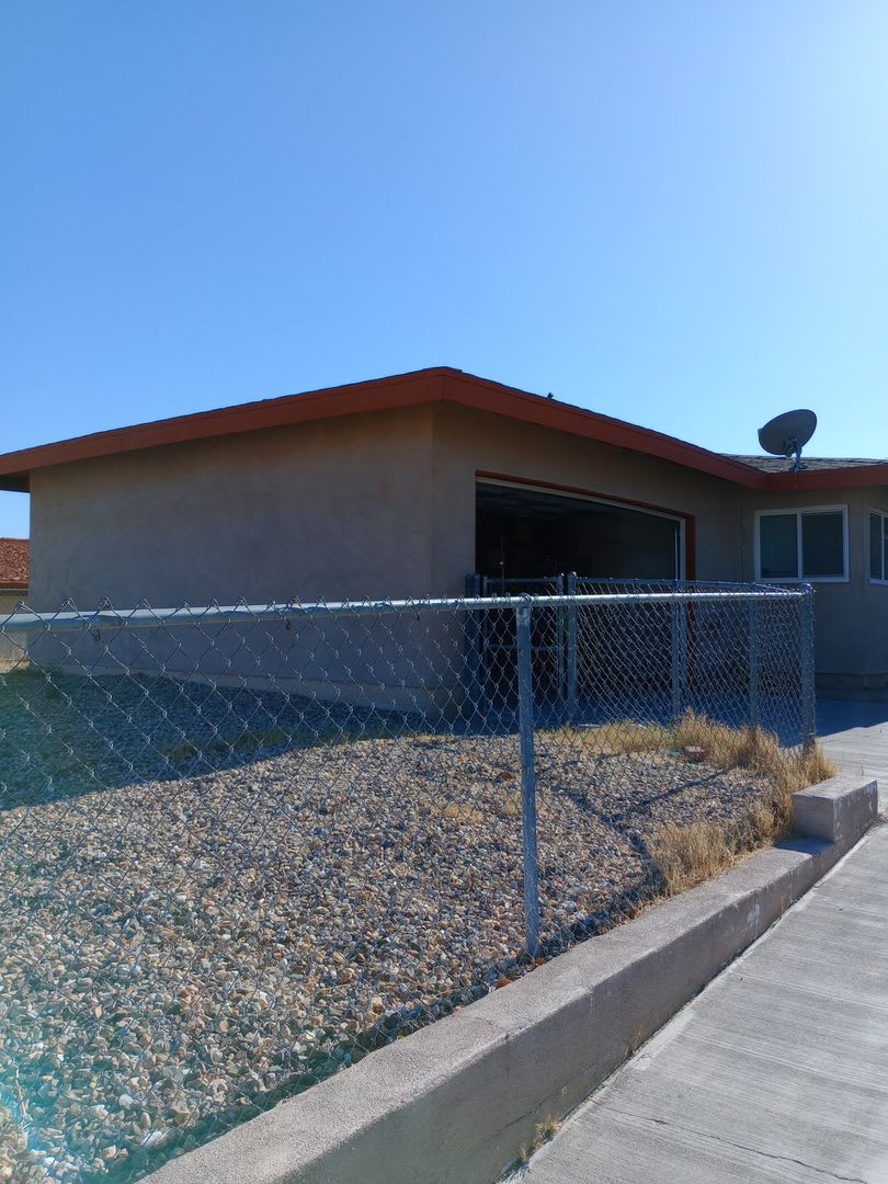 Quiet 3 bedroom on Virginia Way – photo 1