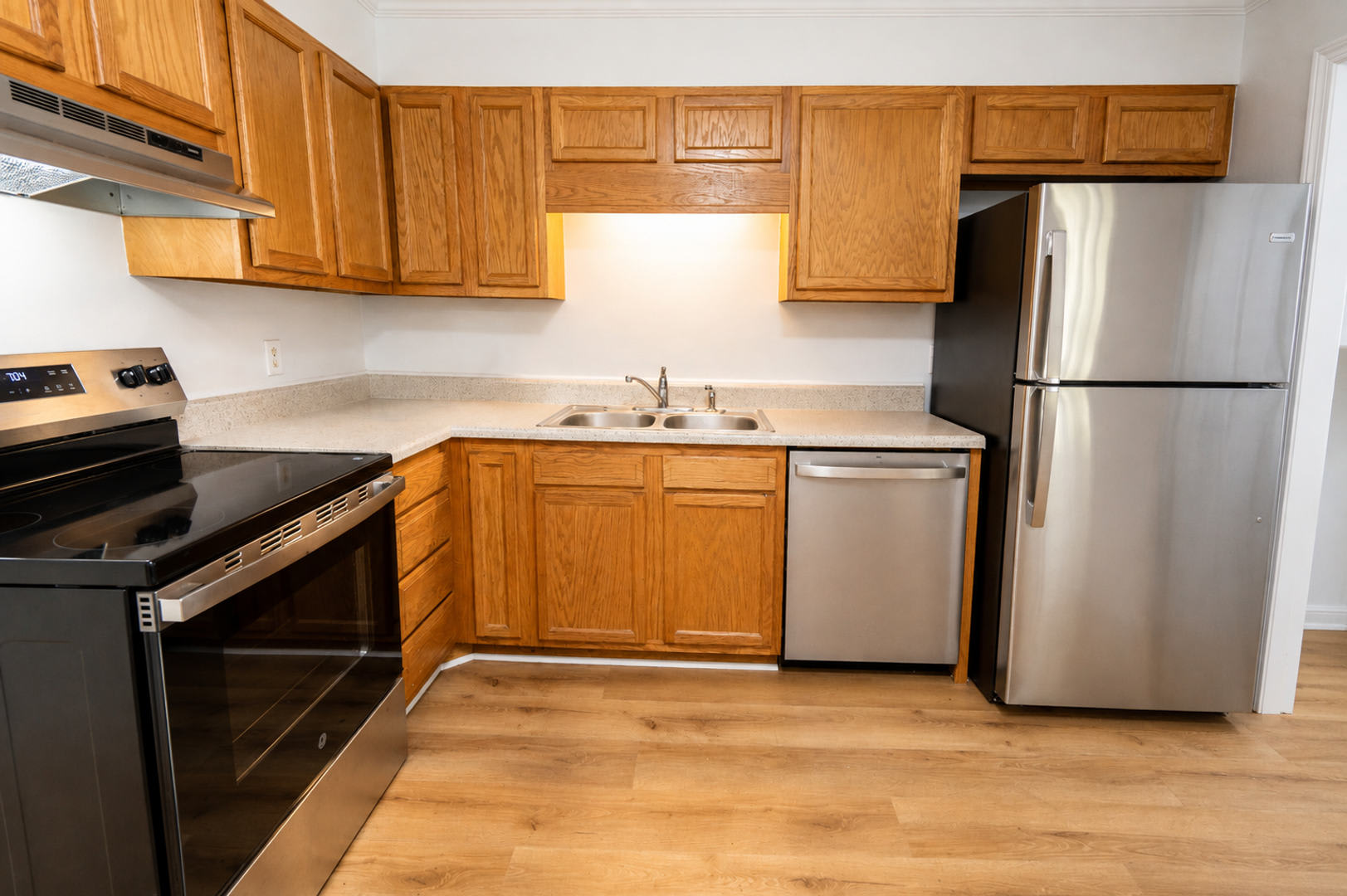 Elevated Coastal Living—A Beautifully Renovated, Pet-Friendly Wilmington Retreat – photo 1