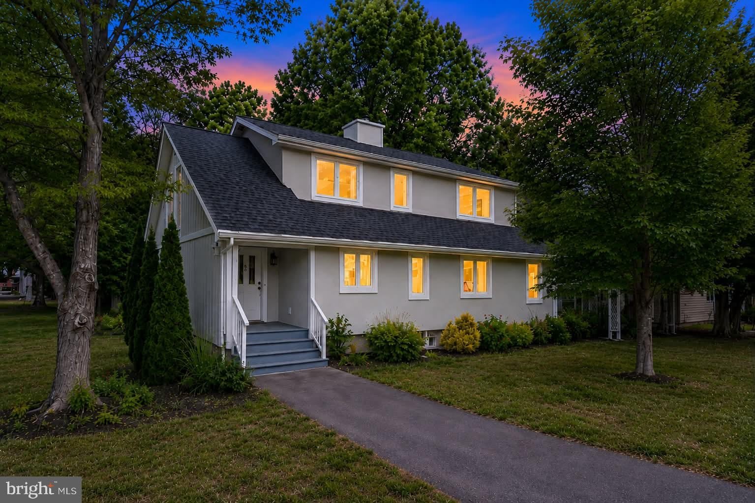 970 LAKE HERITAGE Drive – photo 1 of 27