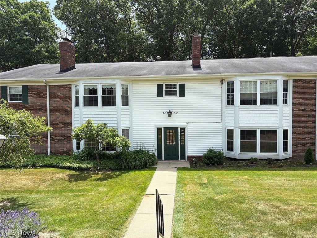 7010 Carriage Hill Drive – photo 1 of 18