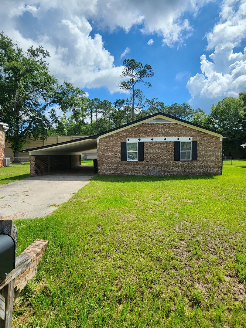 728 Bacon Road – photo 1