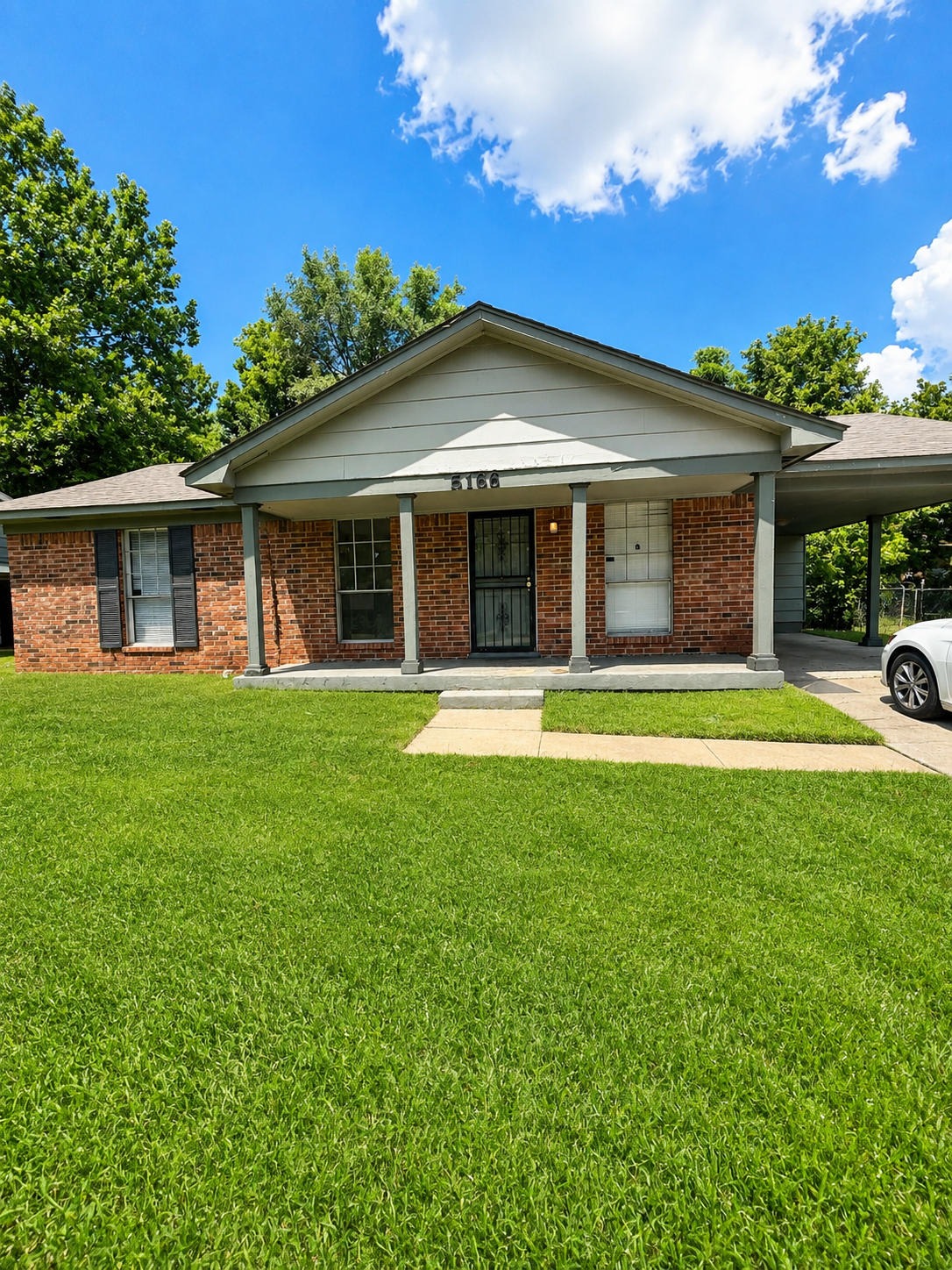 5166 Broken Oak Drive – photo 1